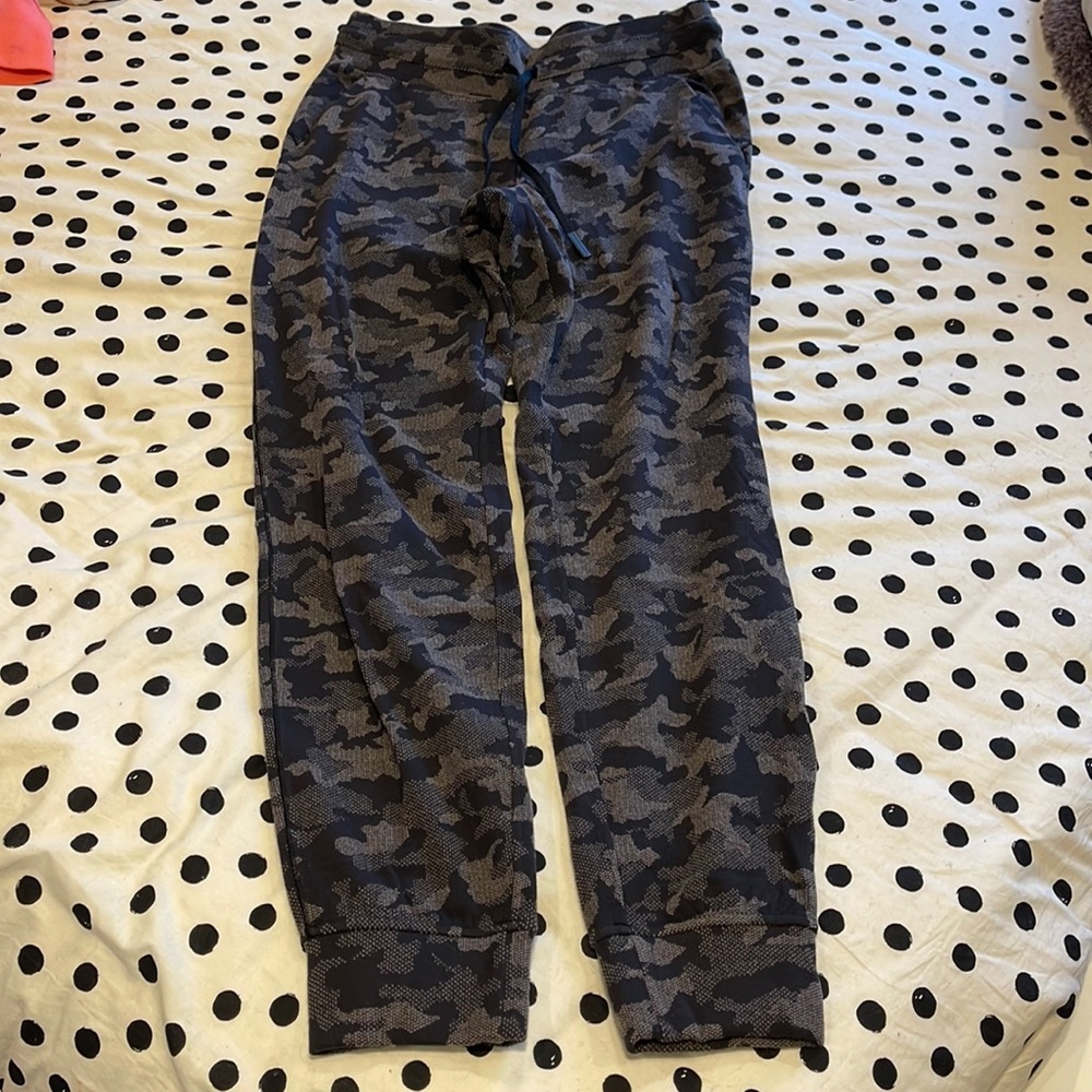 Lululemon Rulu Joggers💜